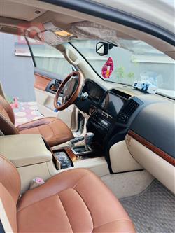 تۆیۆتا لاند کروزەر